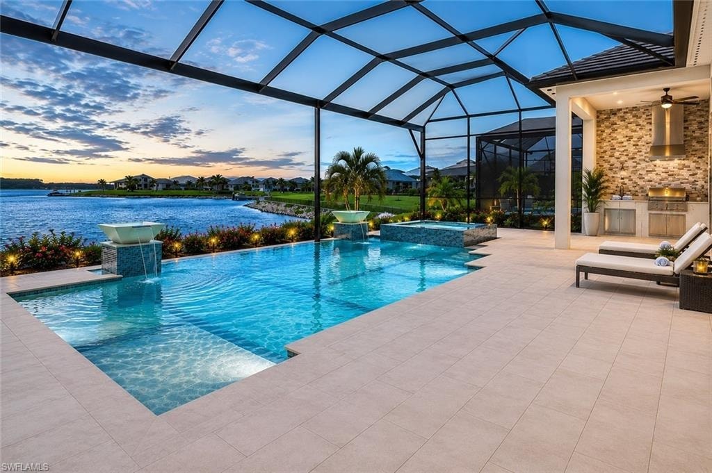 Fort Myers waterfront homes along the river